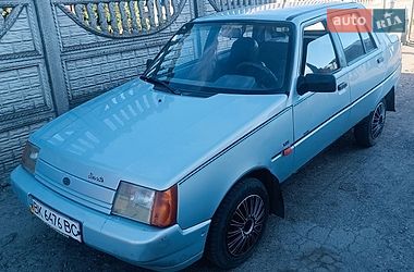 Лифтбек ЗАЗ 1103 Славута 2004 в Остроге
