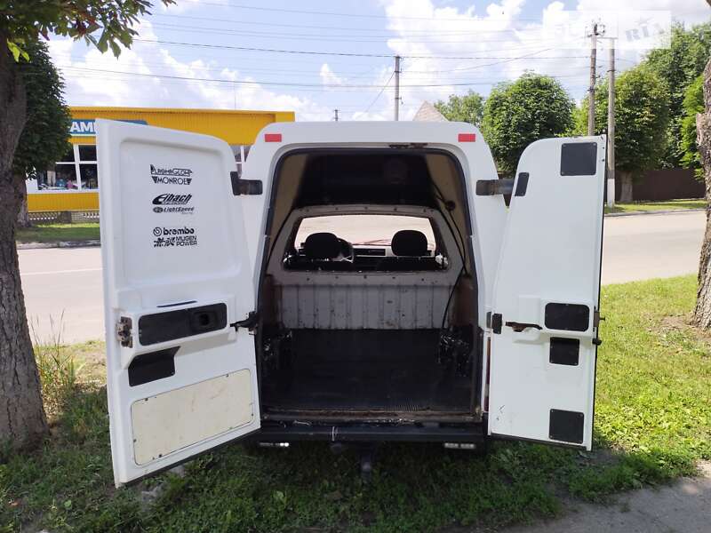 Грузовой фургон ЗАЗ 11055 2006 в Магдалиновке