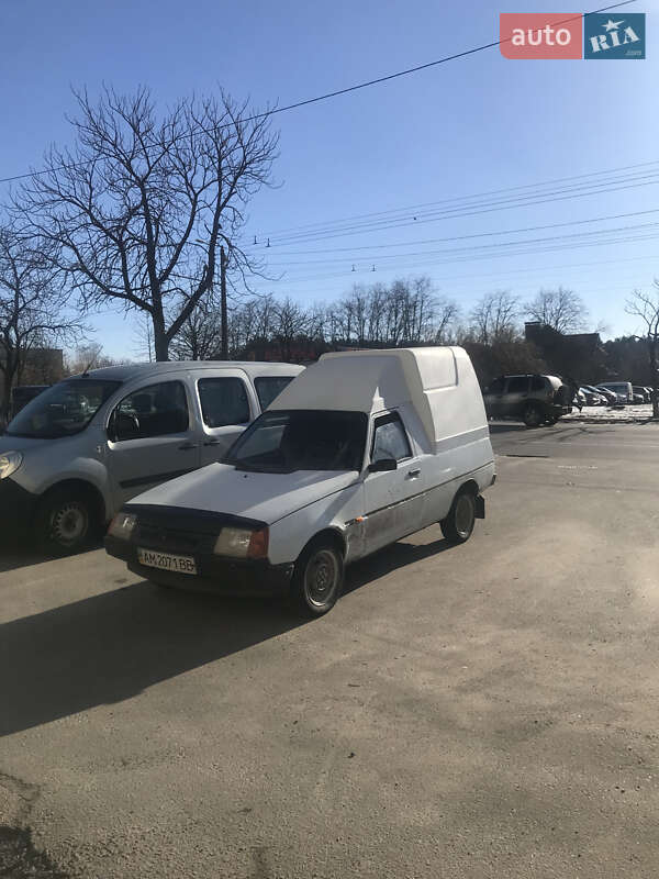 Грузовой фургон ЗАЗ 11055 2006 в Житомире