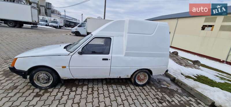 Грузовой фургон ЗАЗ 11055 2007 в Копычинце