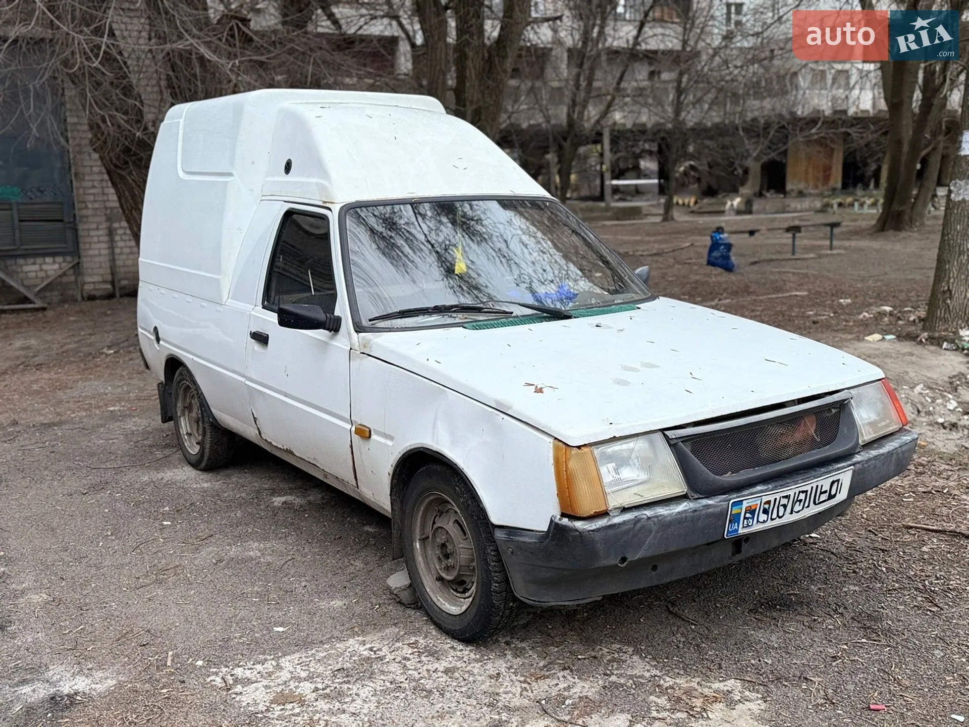 2011 Skoda Fabia - мініатюра 2