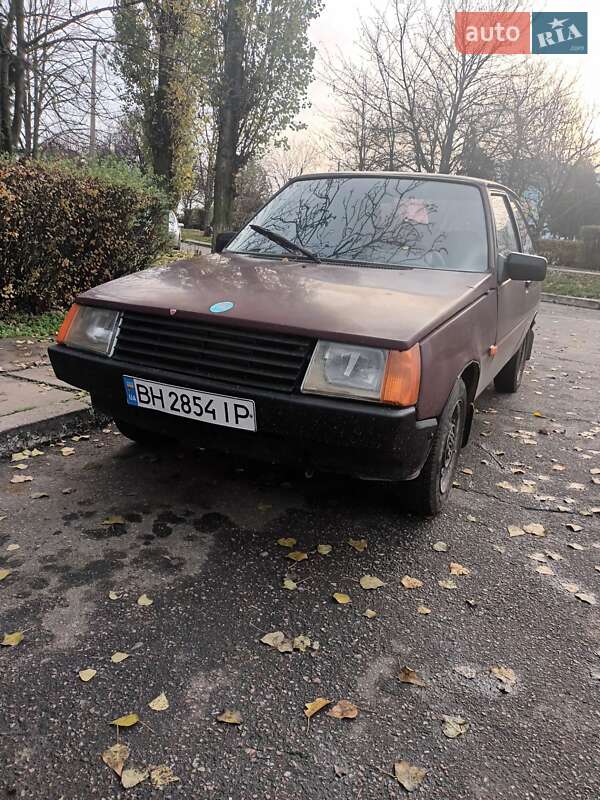 Хэтчбек ЗАЗ 1140 1995 в Южном фото 2 Хэтчбек ЗАЗ 1140 1995 в Южном