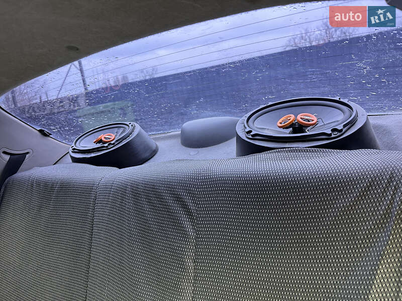 Седан ЗАЗ 1306 2002 в Днепре