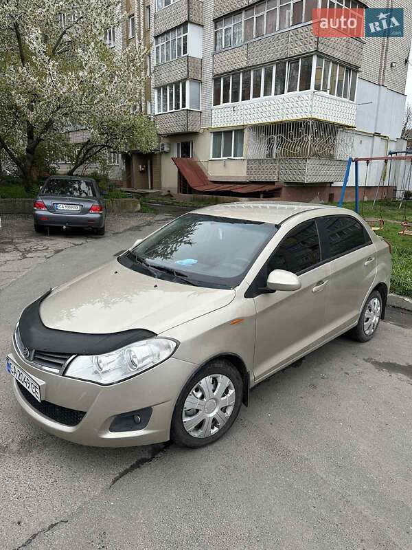 Седан ЗАЗ Forza 2011 в Умані