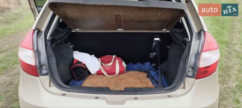 Ліфтбек ЗАЗ Forza 2012 в Кривому Розі фото 8 Ліфтбек ЗАЗ Forza 2012 в Кривому Розі