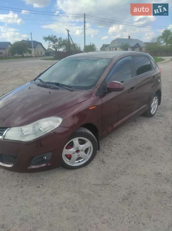 Хэтчбек ЗАЗ Forza 2011 в Лопатине