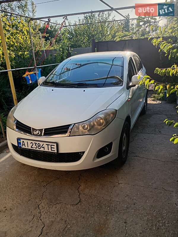 Хэтчбек ЗАЗ Forza 2011 в 