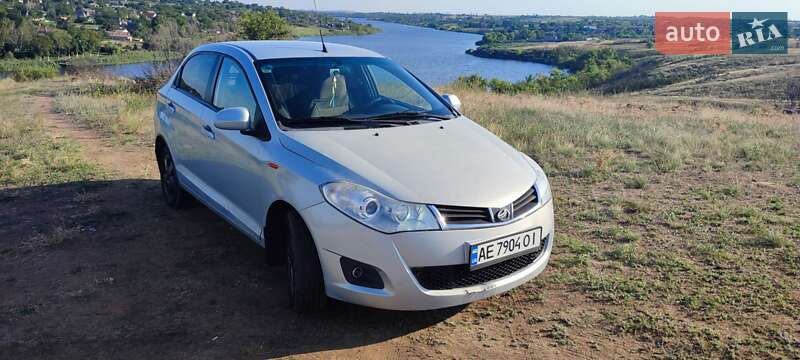 ЗАЗ Forza 2011 ЗАЗ Forza 2011