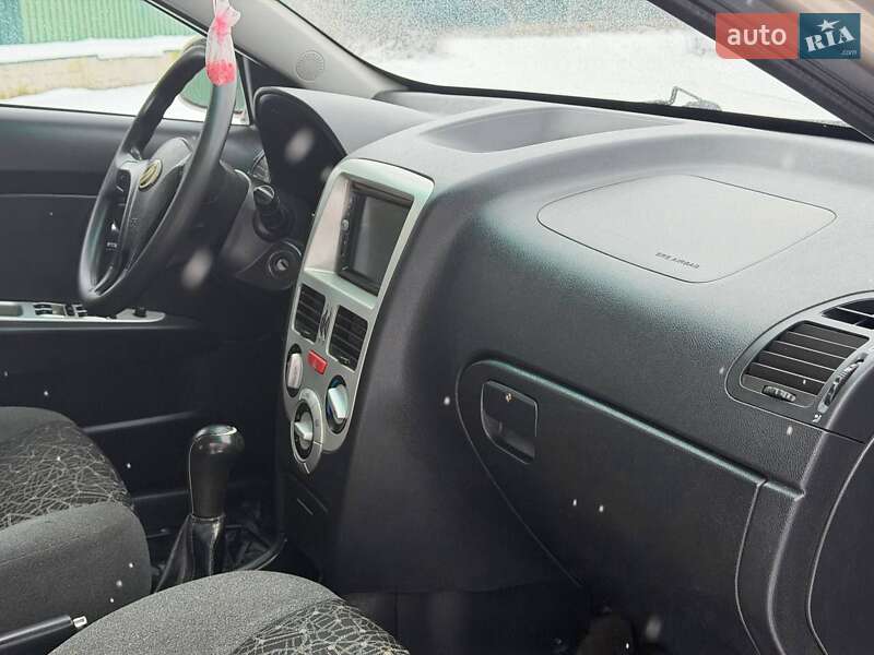 Лифтбек ЗАЗ Forza 2012 в Ахтырке фото 36 Лифтбек ЗАЗ Forza 2012 в Ахтырке