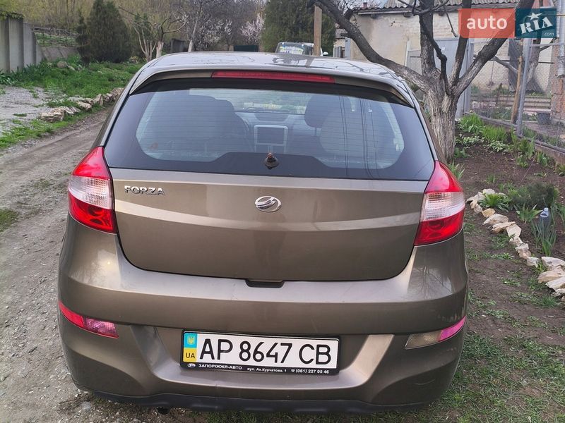 Хэтчбек ЗАЗ Forza 2011 в Лозовой