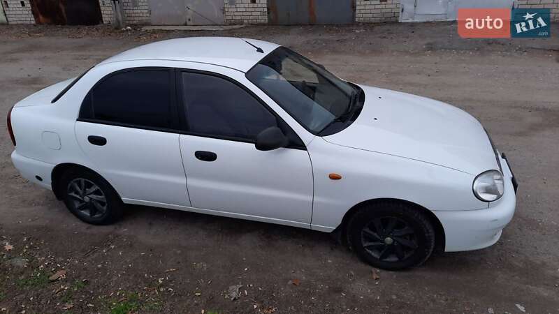 Седан ЗАЗ Lanos 2010 в Дніпрі