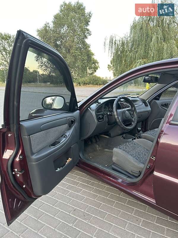 Седан ЗАЗ Lanos 2010 в Киеве