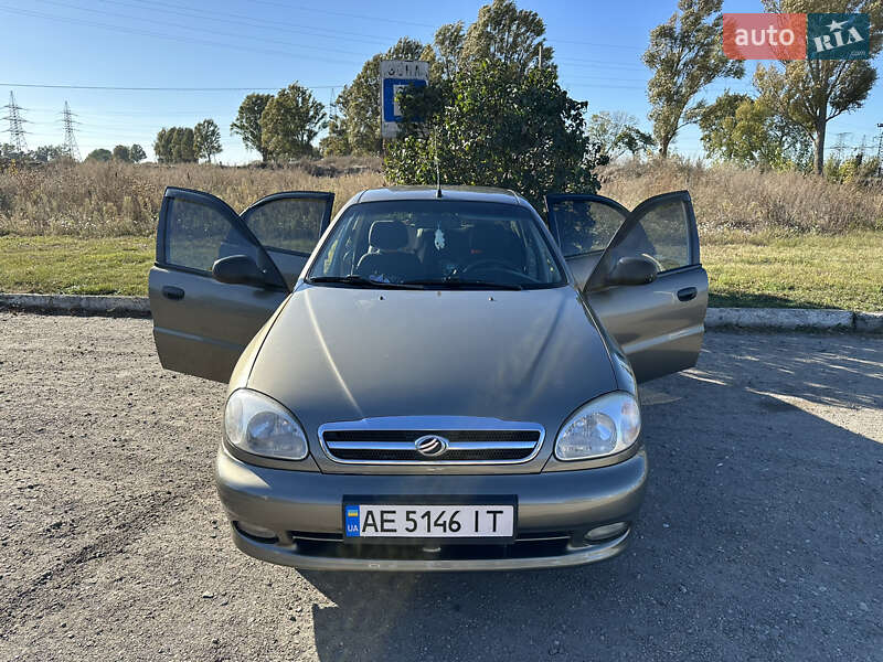 Седан ЗАЗ Lanos 2011 в Дніпрі