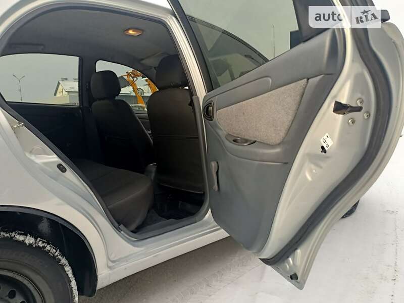 Седан ЗАЗ Lanos 2011 в Луцьку