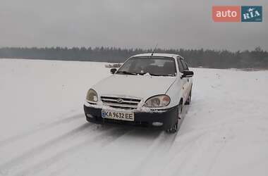 Хэтчбек ЗАЗ Lanos 2012 в 