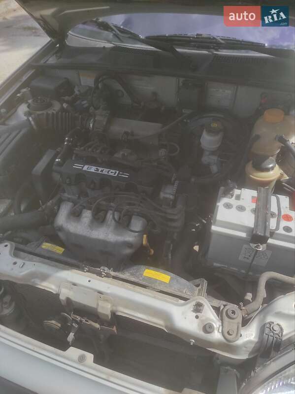 Седан ЗАЗ Lanos 2010 в Чернівцях