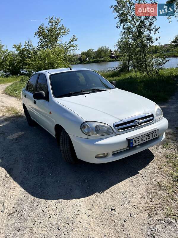 Седан ЗАЗ Lanos 2011 в 