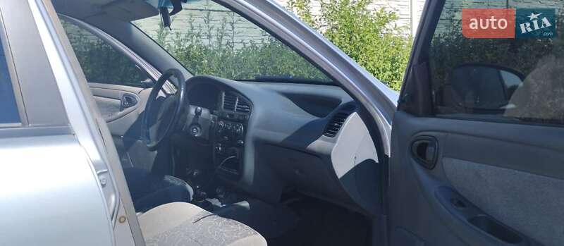 Седан ЗАЗ Lanos 2010 в Харкові