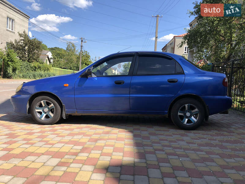 Седан ЗАЗ Lanos 2008 в Винниках