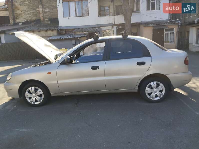 Седан ЗАЗ Lanos 2010 в Одессе