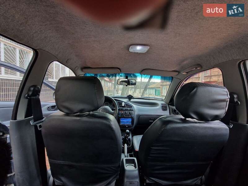 Седан ЗАЗ Lanos 2010 в Глухове