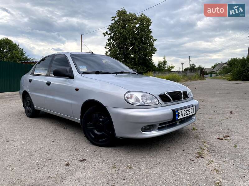 Седан ЗАЗ Lanos 2011 в Тараще