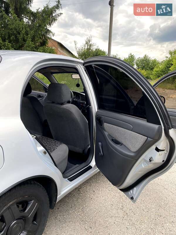 Седан ЗАЗ Lanos 2011 в Тараще