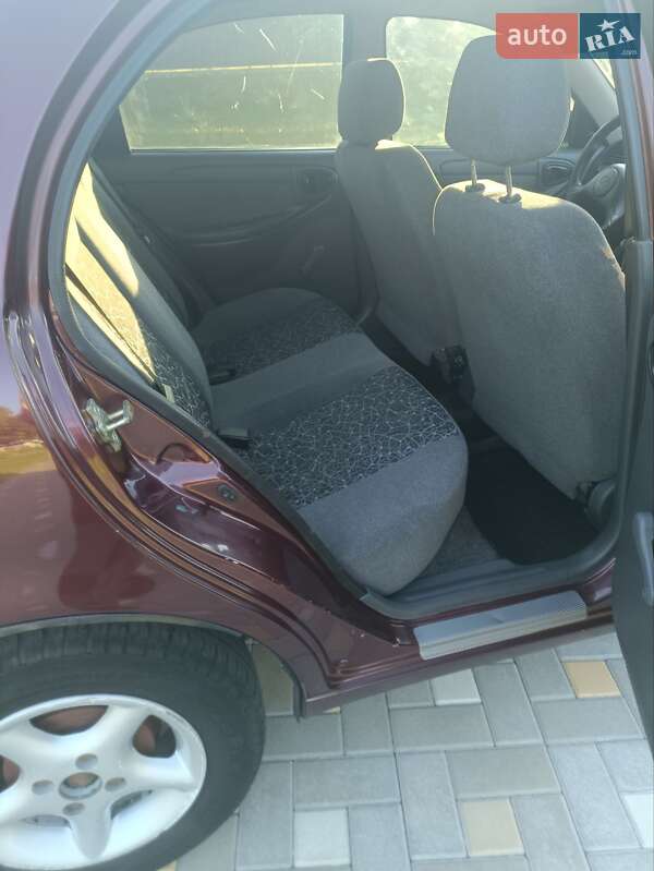 Седан ЗАЗ Lanos 2011 в Києві