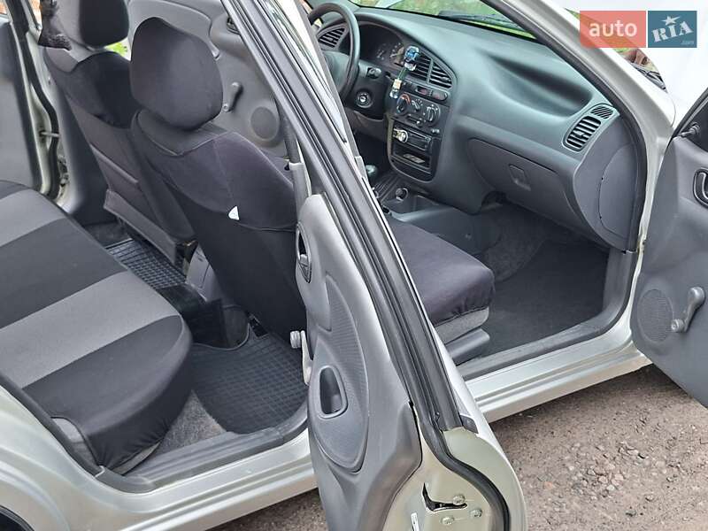 Седан ЗАЗ Lanos 2010 в Ніжині