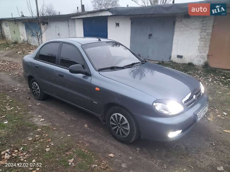 Седан ЗАЗ Lanos 2010 в Павлограді