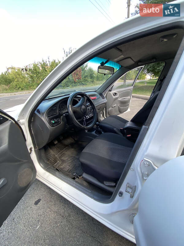 Седан ЗАЗ Lanos 2010 в Смеле