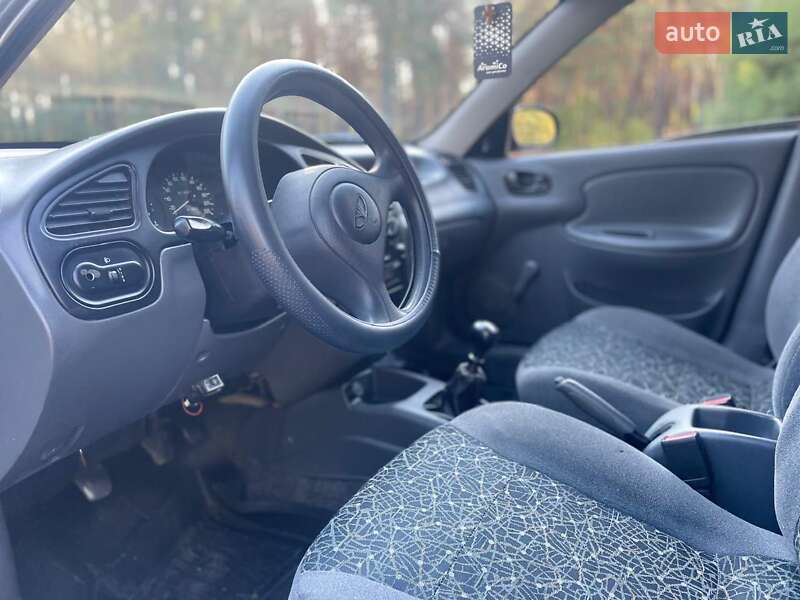 Седан ЗАЗ Lanos 2008 в Зміїві