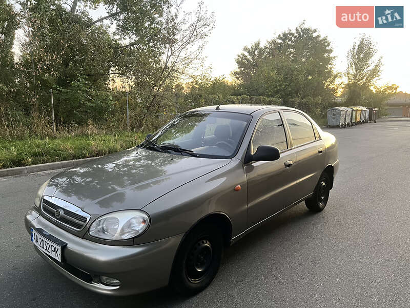 Седан ЗАЗ Lanos 2011 в Киеве