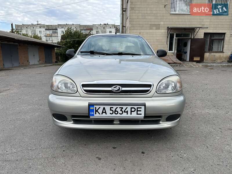 Седан ЗАЗ Lanos 2010 в 