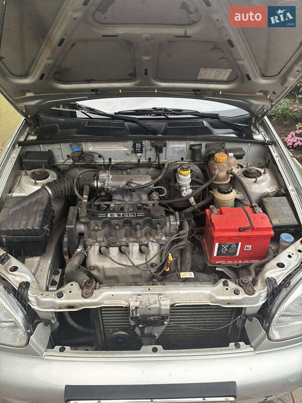 Седан ЗАЗ Lanos 2010 в Сумах