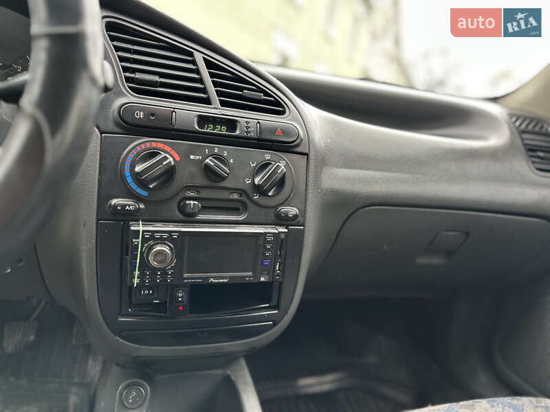 Седан ЗАЗ Lanos 2007 в Миколаєві