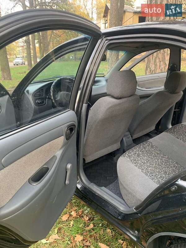 Седан ЗАЗ Lanos 2011 в Києві