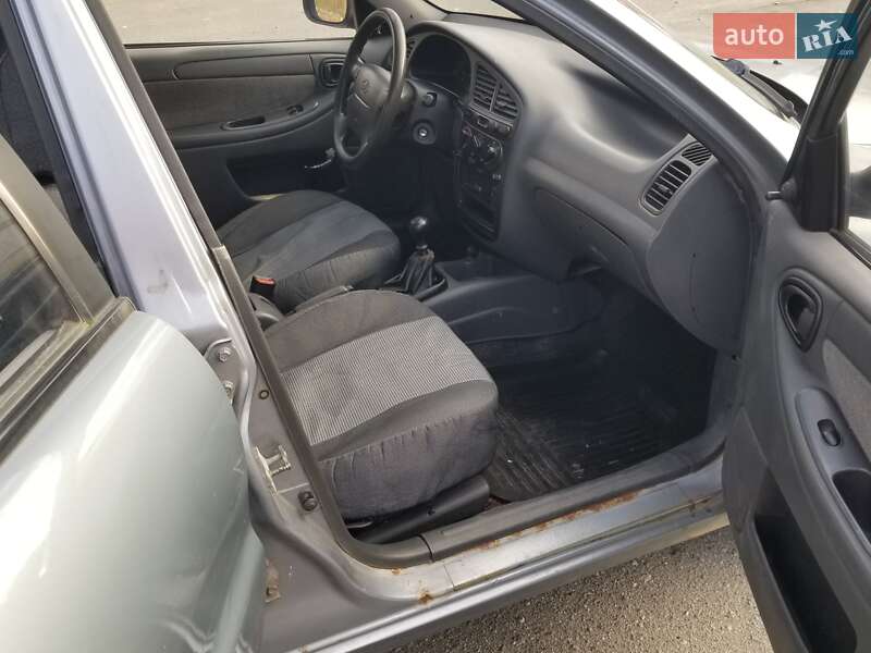 Седан ЗАЗ Lanos 2010 в Киеве