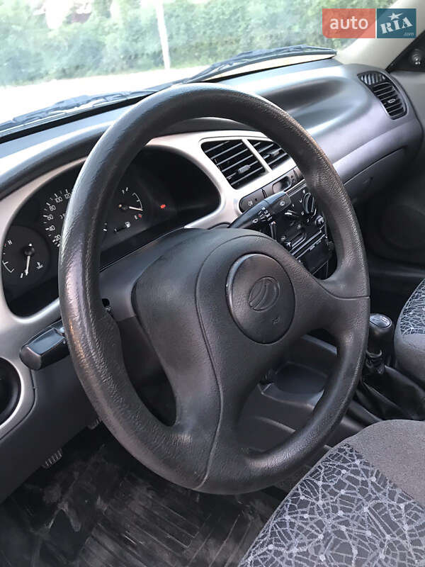 Седан ЗАЗ Lanos 2010 в Житомире