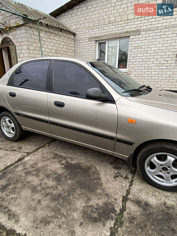 Седан ЗАЗ Lanos 2008 в Березане