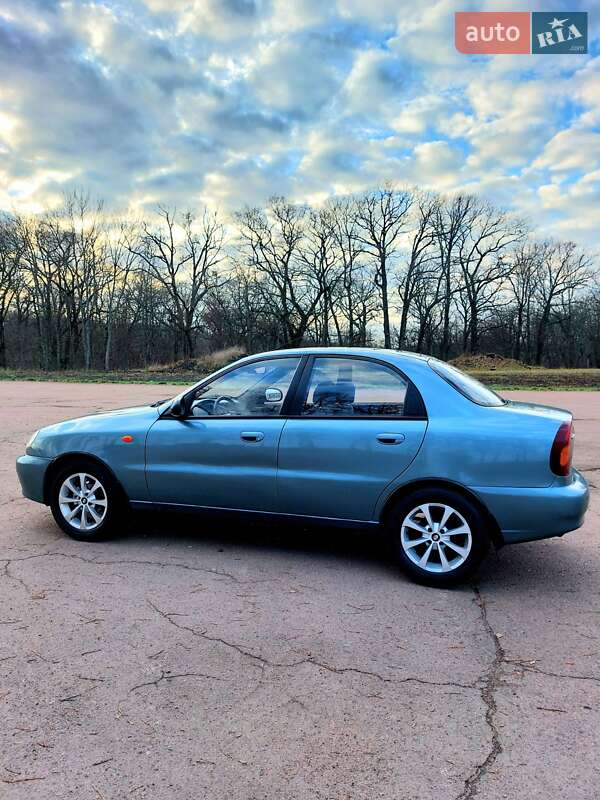 Седан ЗАЗ Lanos 2011 в Тростянце