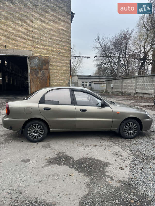 Седан ЗАЗ Lanos 2011 в Києві