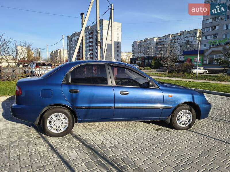 Седан ЗАЗ Lanos 2010 в Горішніх Плавнях