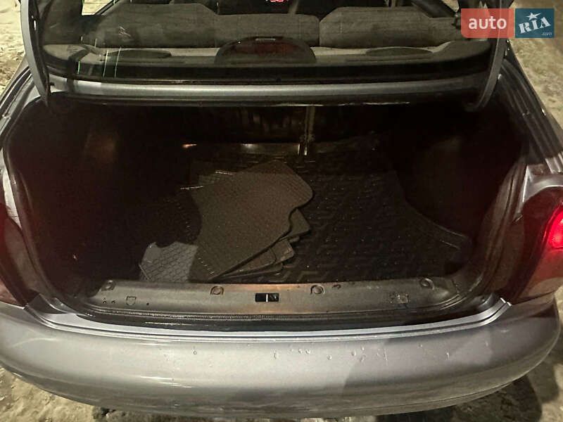 Седан ЗАЗ Lanos 2010 в Киеве