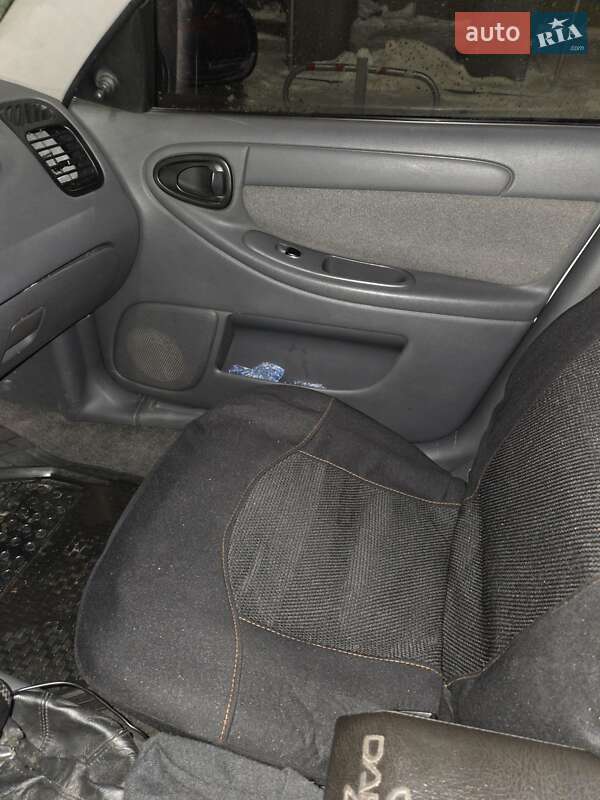 Седан ЗАЗ Lanos 2012 в Днепре