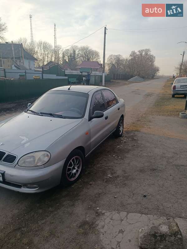 Седан ЗАЗ Lanos 2005 в Волочиске