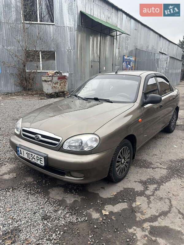 Седан ЗАЗ Lanos 2011 в Киеве