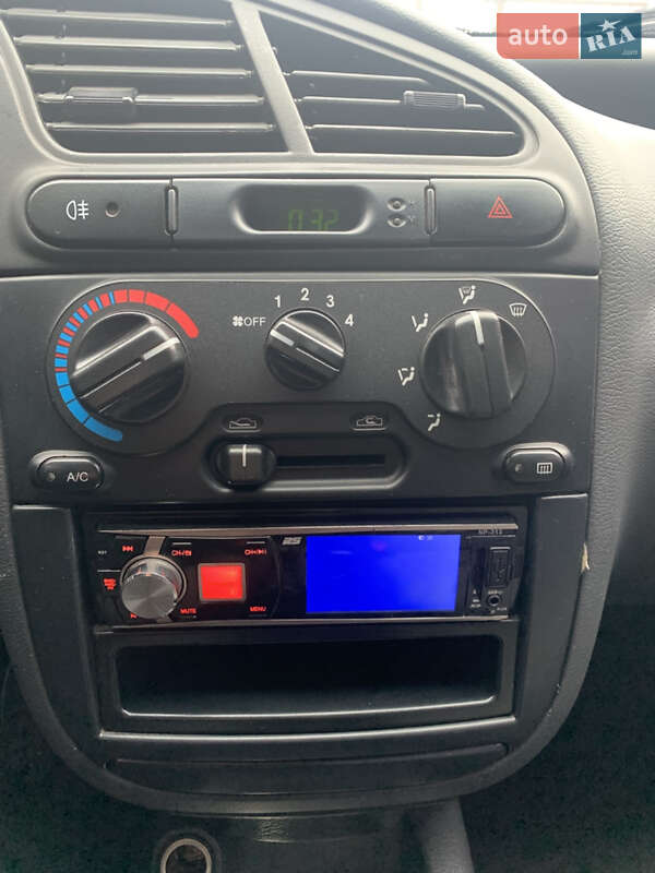 Седан ЗАЗ Lanos 2012 в Кривом Роге