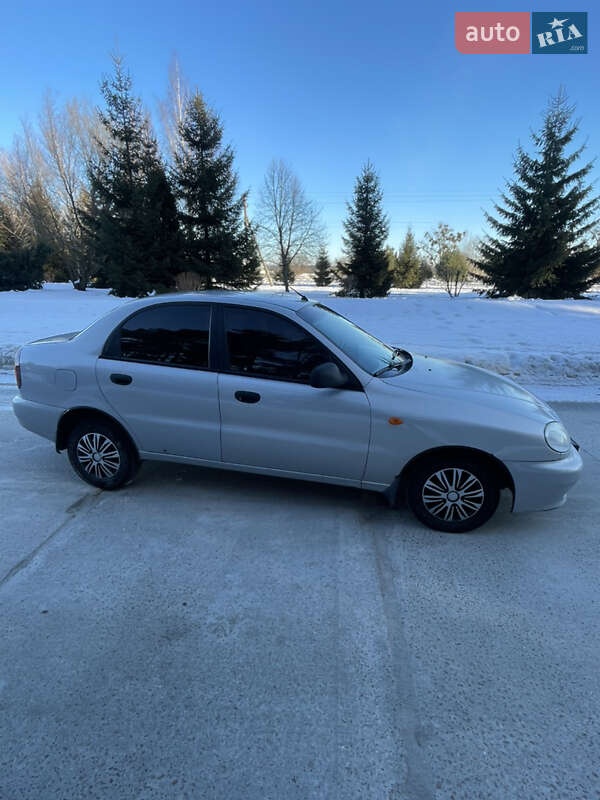 Седан ЗАЗ Lanos 2011 в Славуті