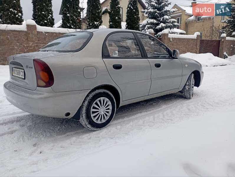 Седан ЗАЗ Lanos 2012 в Киеве